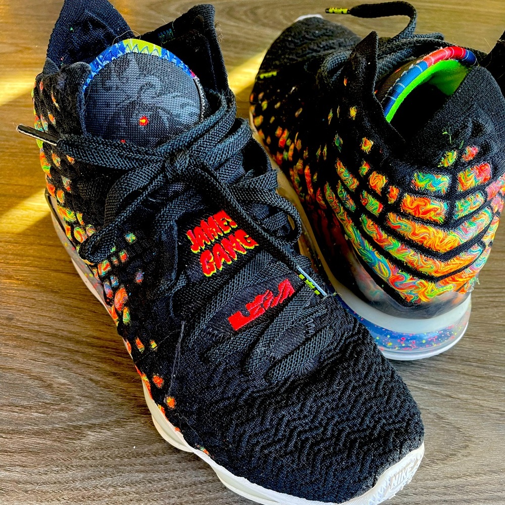 Nike Lebron 17 XVII "James Gang" Youth Shoes Black Multicolor